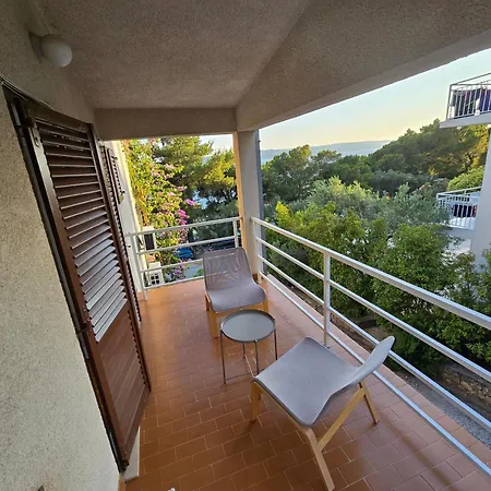 Pensionat Villa Karme Soba 6 *
